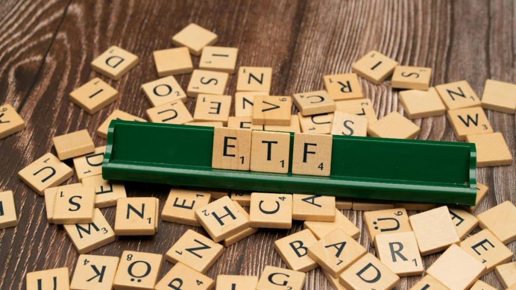 贝莱德比特币现货ETF交易量超2023年500支新ETF总和 分析师指最终只有2家ETF能长存